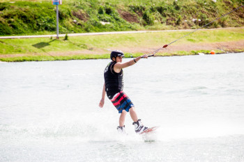 wakeboarding-more-fun-in-the-philippines-0519-36