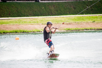 wakeboarding-more-fun-in-the-philippines-0527-43